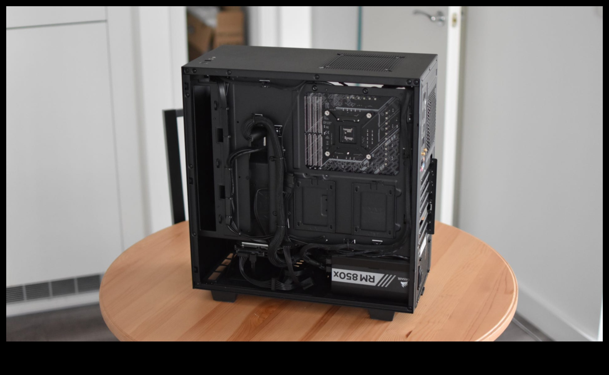 Case Cable Management: Tips for a Tidy and Efficient Build