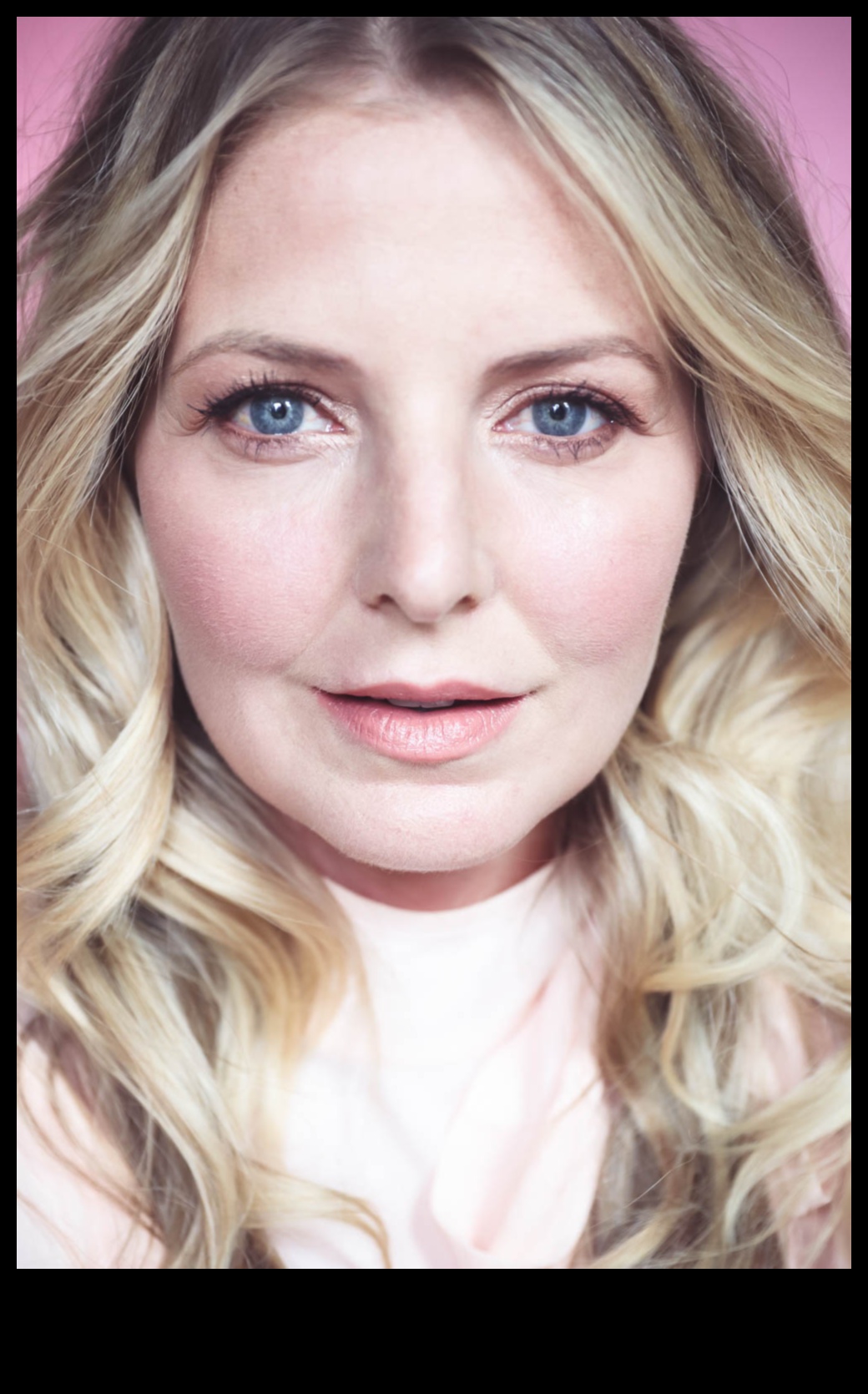 Age-Defying Beauty: Natural Makeup Tips for a Youthful and Glowing Appearance