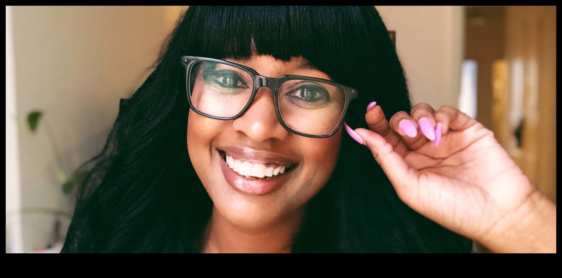 Everyday Makeup for Glasses: Enhancing Your Features with the Right Products