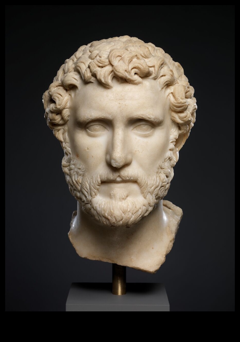 Antonine Artistry: Cultural Flourishes in the Roman Empire