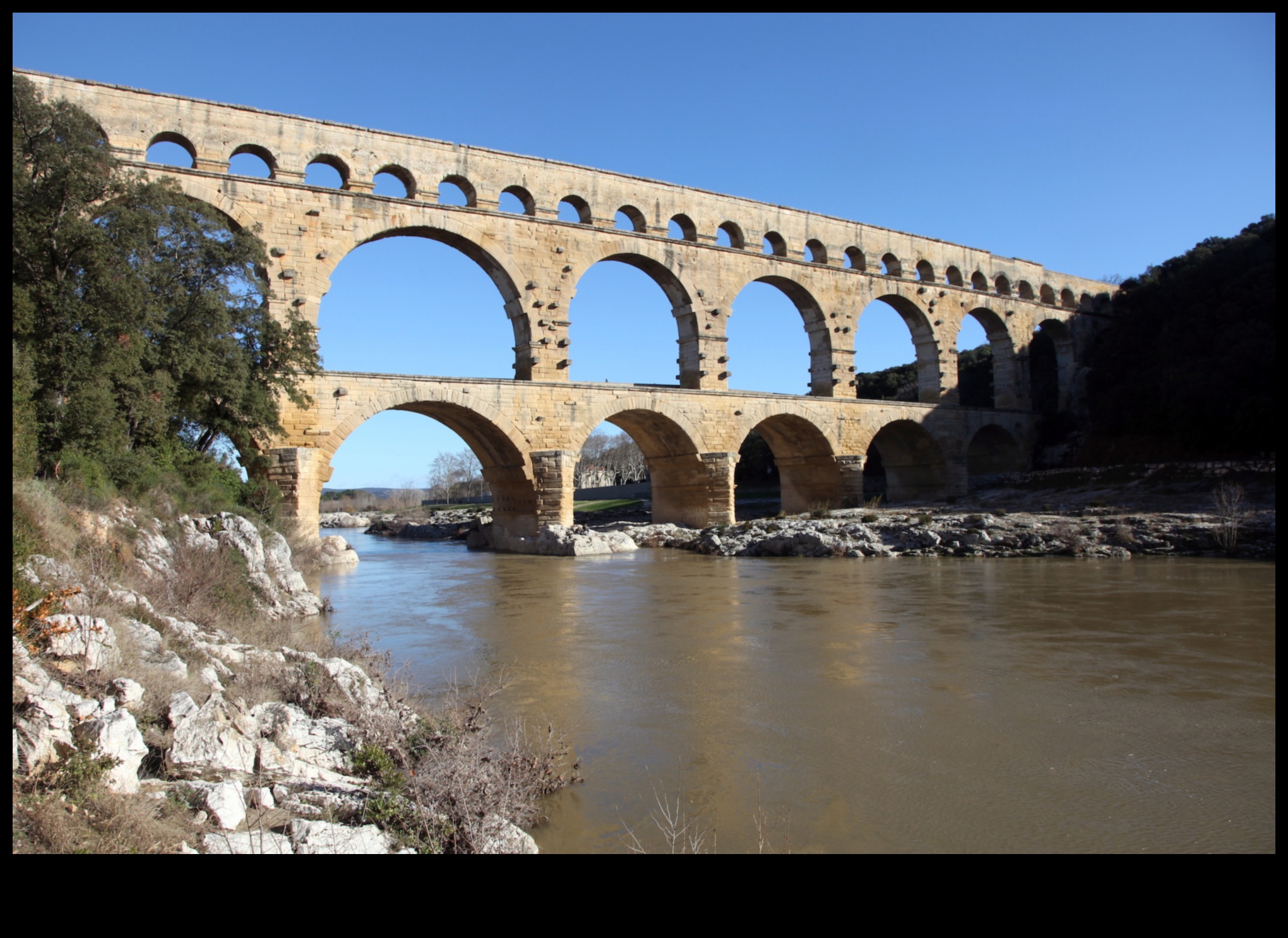 Aqueduct Arches: Engineering Marvels in Roman Architecture