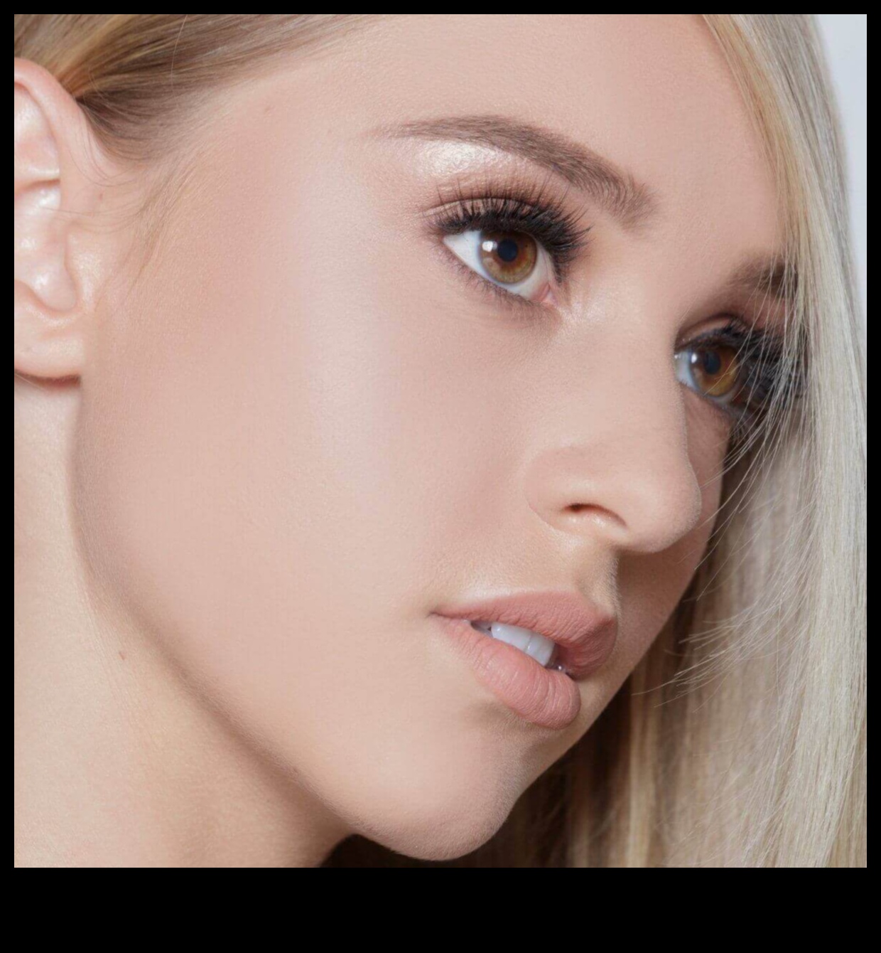 Balancing Act How to Achieve Natural Beauty with Everyday Makeup Techniques 1 Balancing Act: Achieving Natural Beauty with Everyday Makeup Techniques