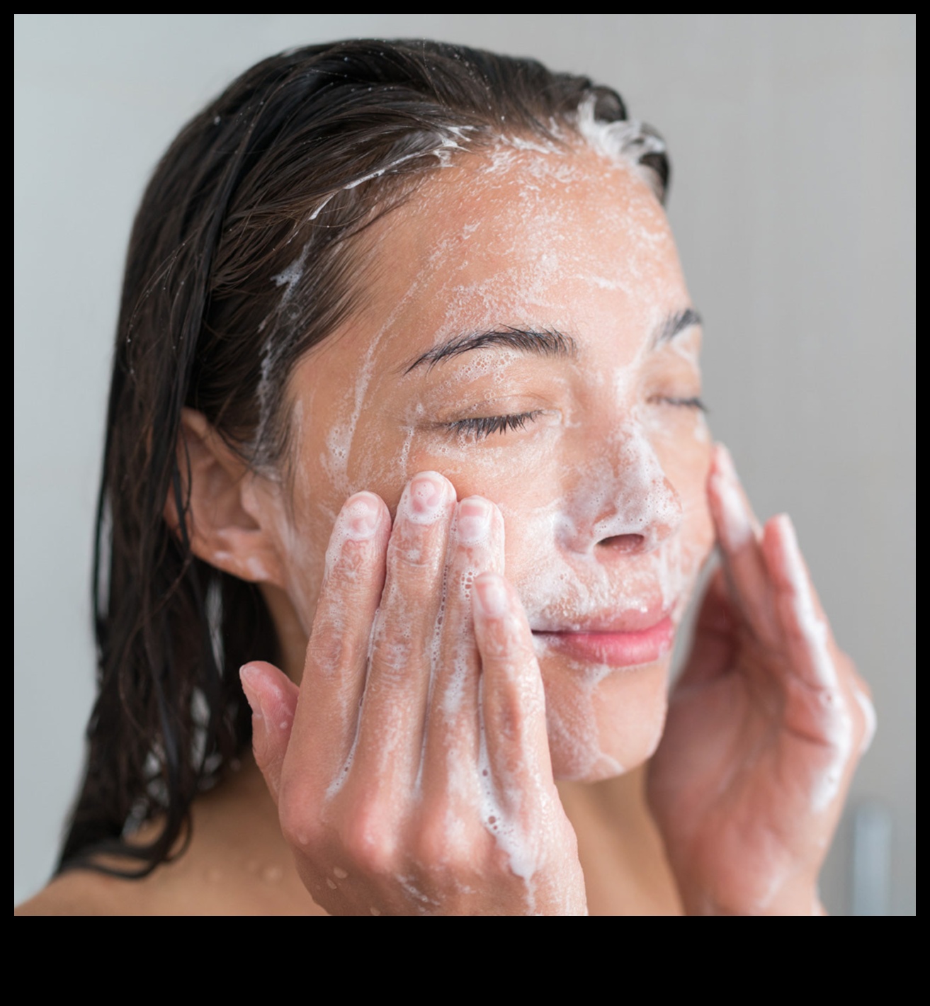 Balancing Act How to Care for Combination Skin 3 Balancing Act: Managing Combination Skin Through Thoughtful Skincare