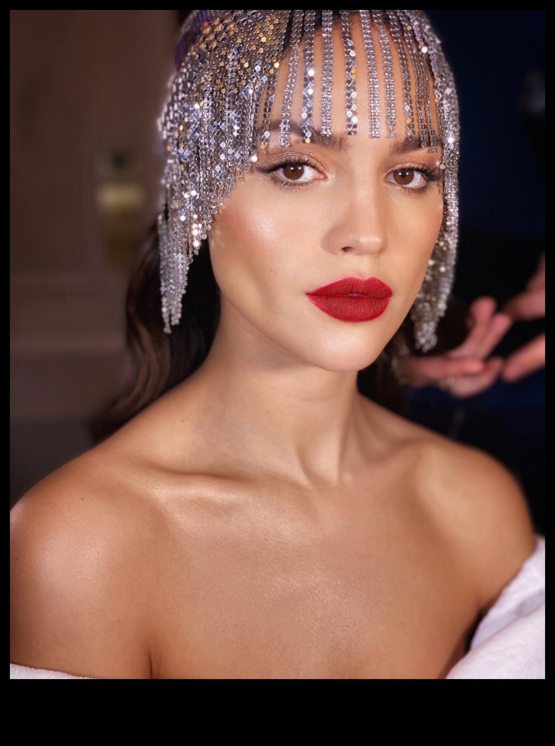 Beyond the Basics: Creative Twists on Classic Party Makeup Techniques