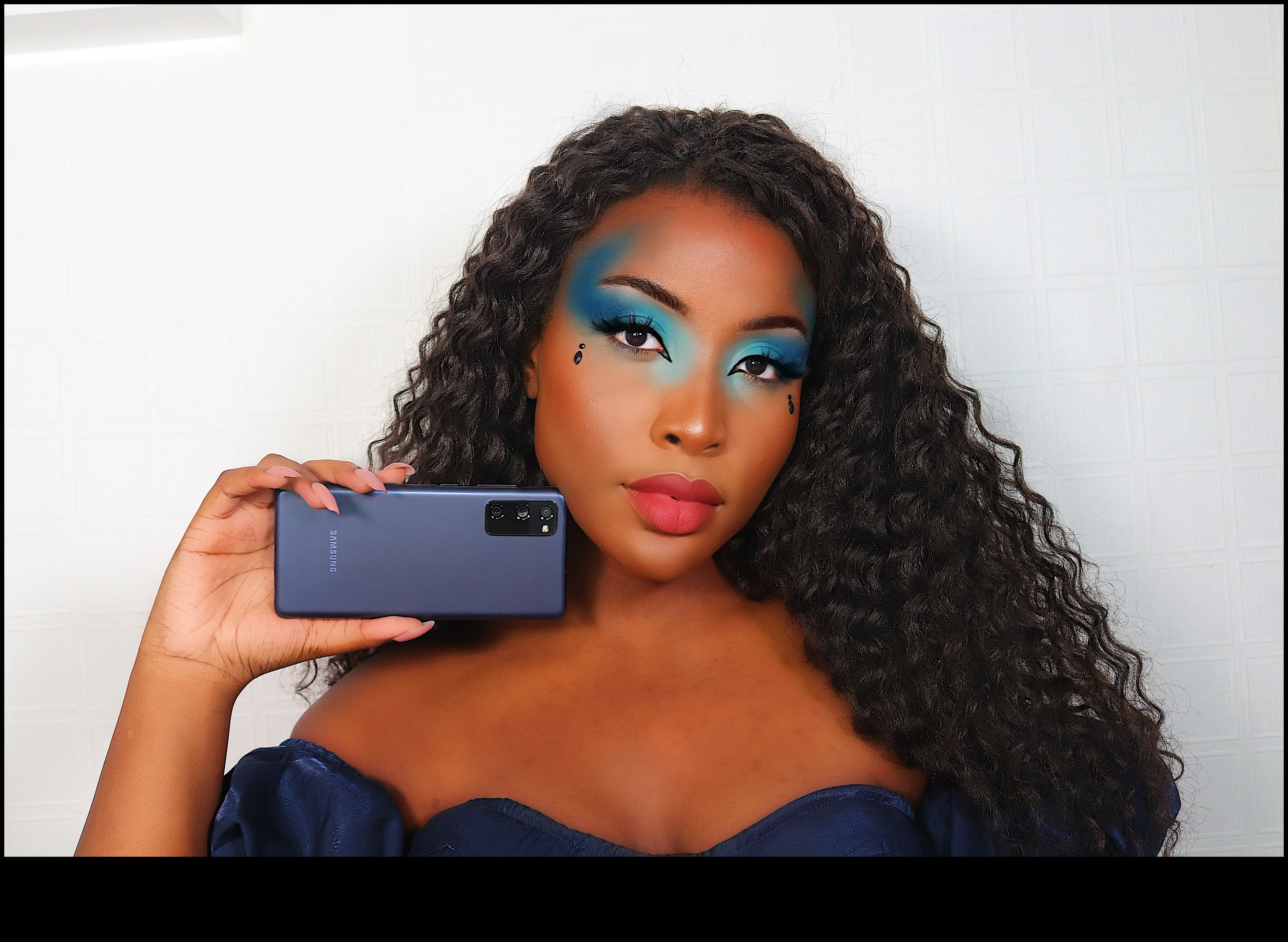 Bold and Blended: The Allure of Gradient Colors in Glam Makeup Styles