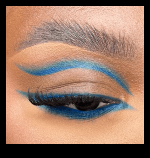 Bold and Brave Graphic Eyeliner Styles to Take Your Look to the Next Level 2 Bold and Brave: Graphic Eyeliner Styles for the Fearless Makeup Enthusiast