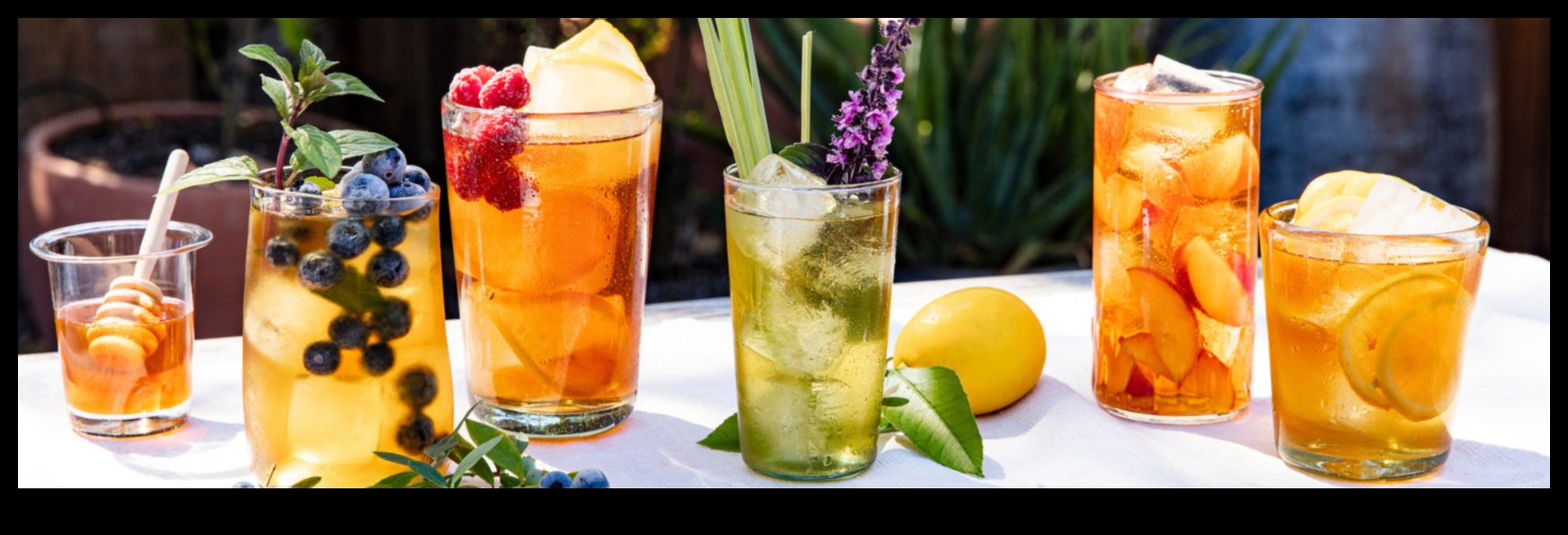 Chilled Delights: Exploring the World of Flavored Iced Teas