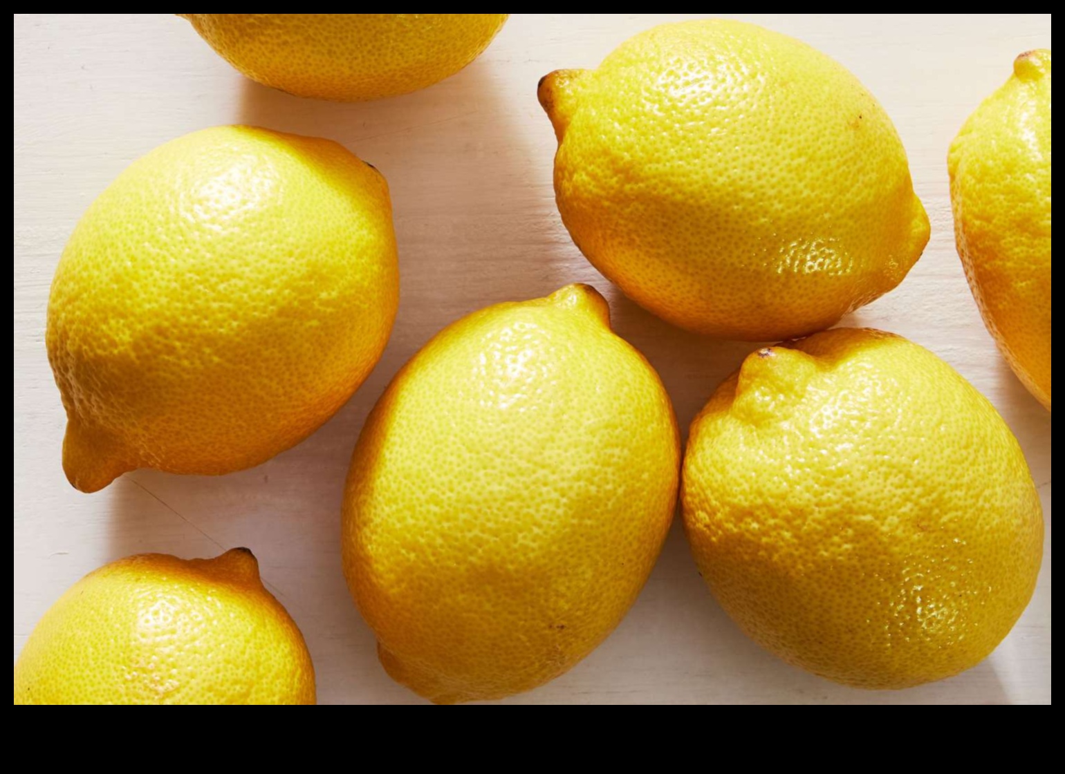 Citrus Zest: Infusing Zing into Your Mornings with Fresh Fruit Juices