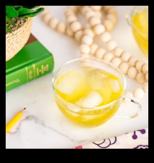 Crisp and Cool: Exploring the World of Iced Green Tea Blends