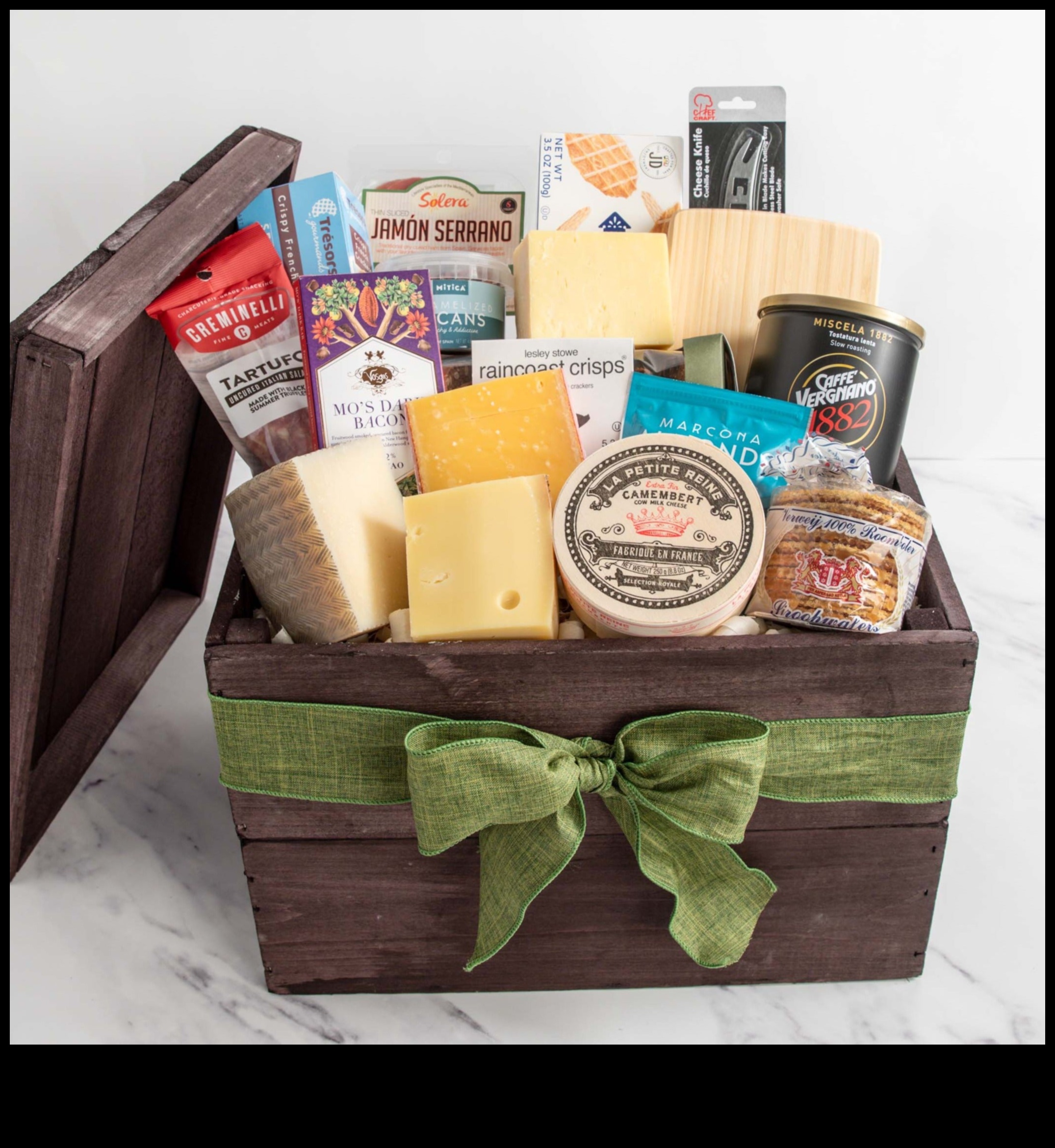 Culinary Connoisseur: Gourmet Gifts for Her Refined Palate