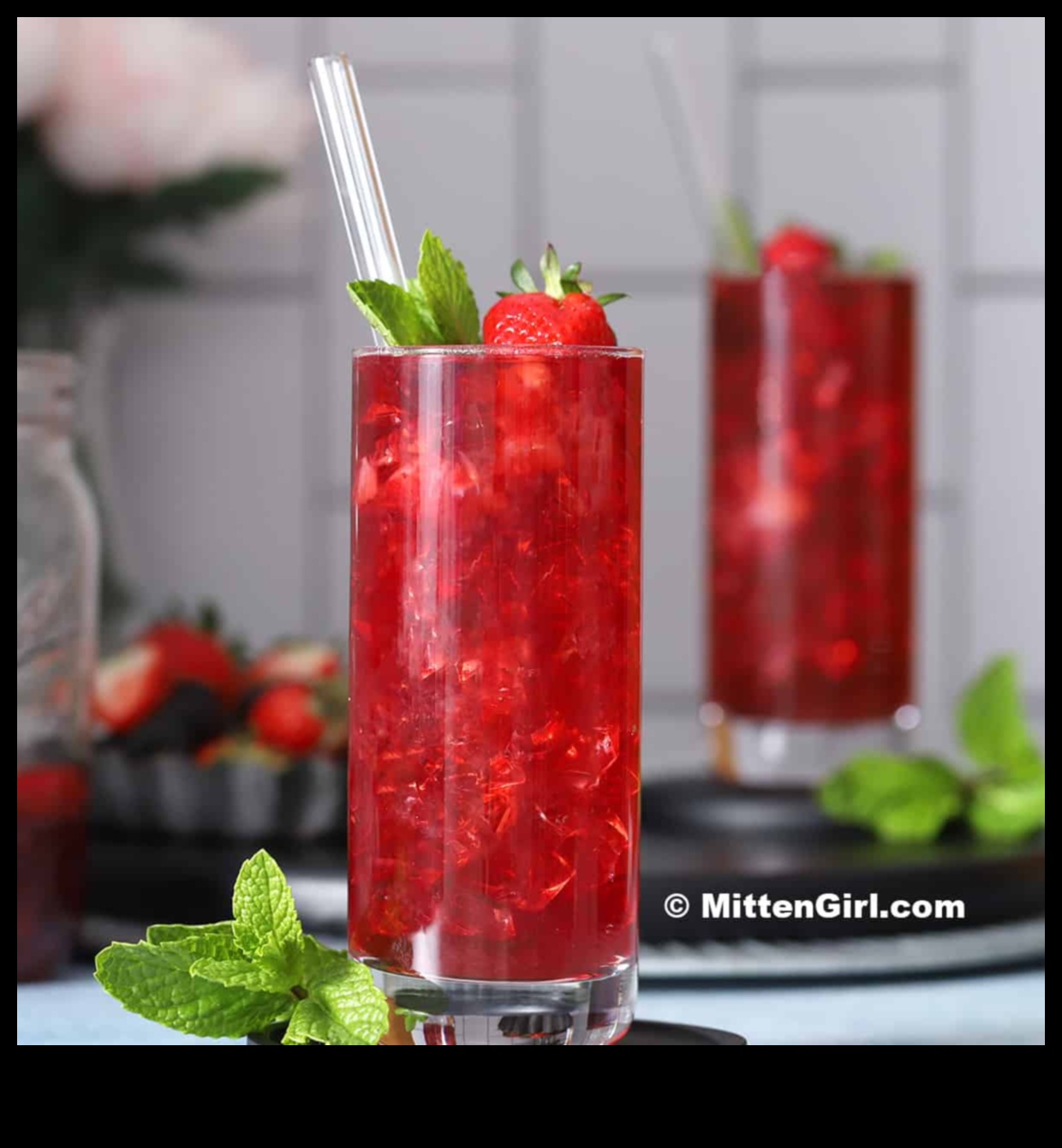 DIY Hibiscus Tea Bar A Summertime Refresher 2 DIY Hibiscus Tea Bar: Crafting Your Personalized Refreshing Brew