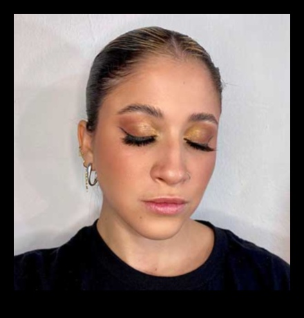 Dazzling Allure: Mastering the Art of Glam Makeup