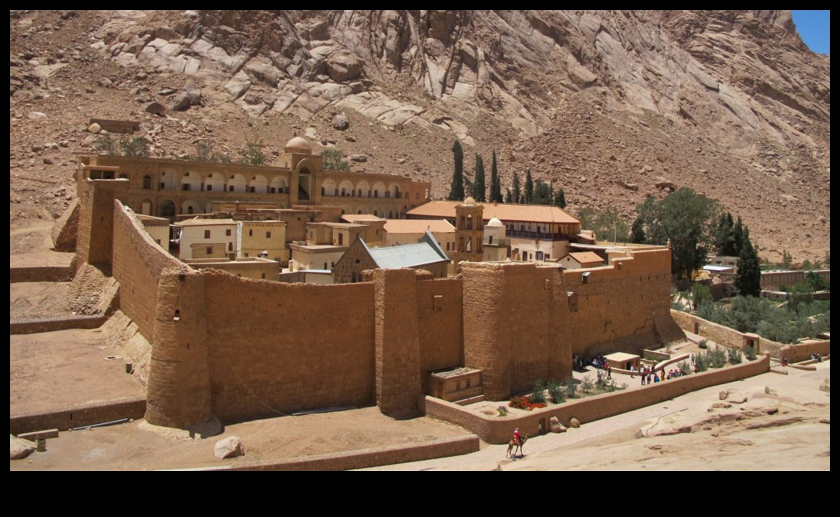Desert Monasteries A Byzantine Legacy of Art and Faith 2 Desert Monasteries: Artistic Heritage in Byzantine Wilderness