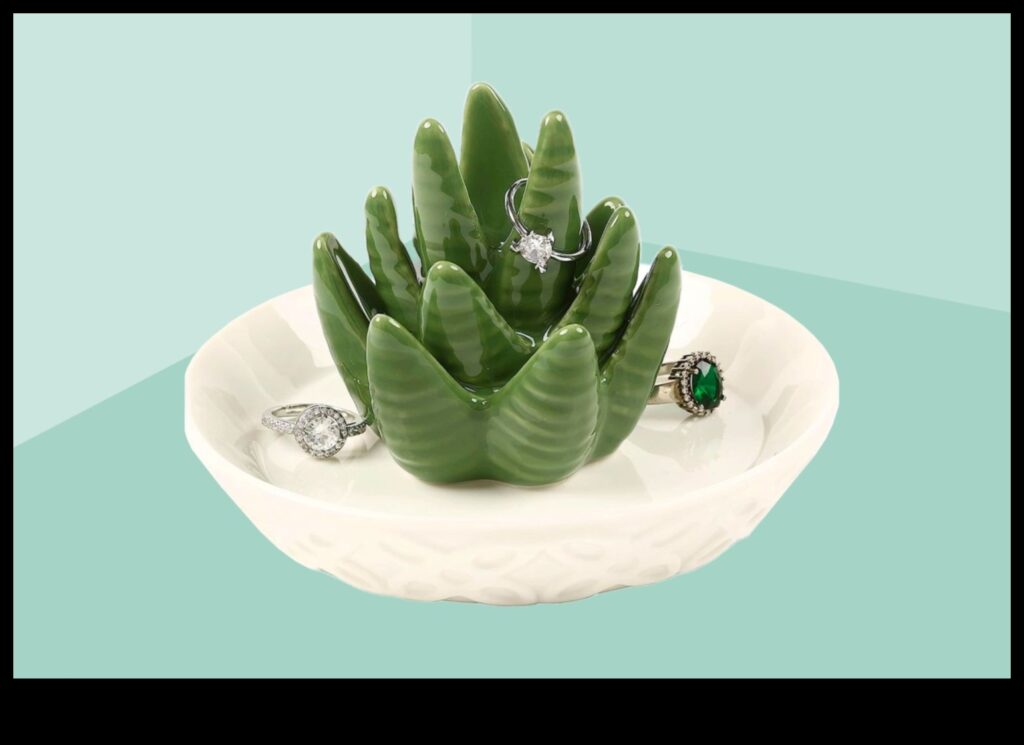 Digging into Greenery Gifts for Plant Lovers 1