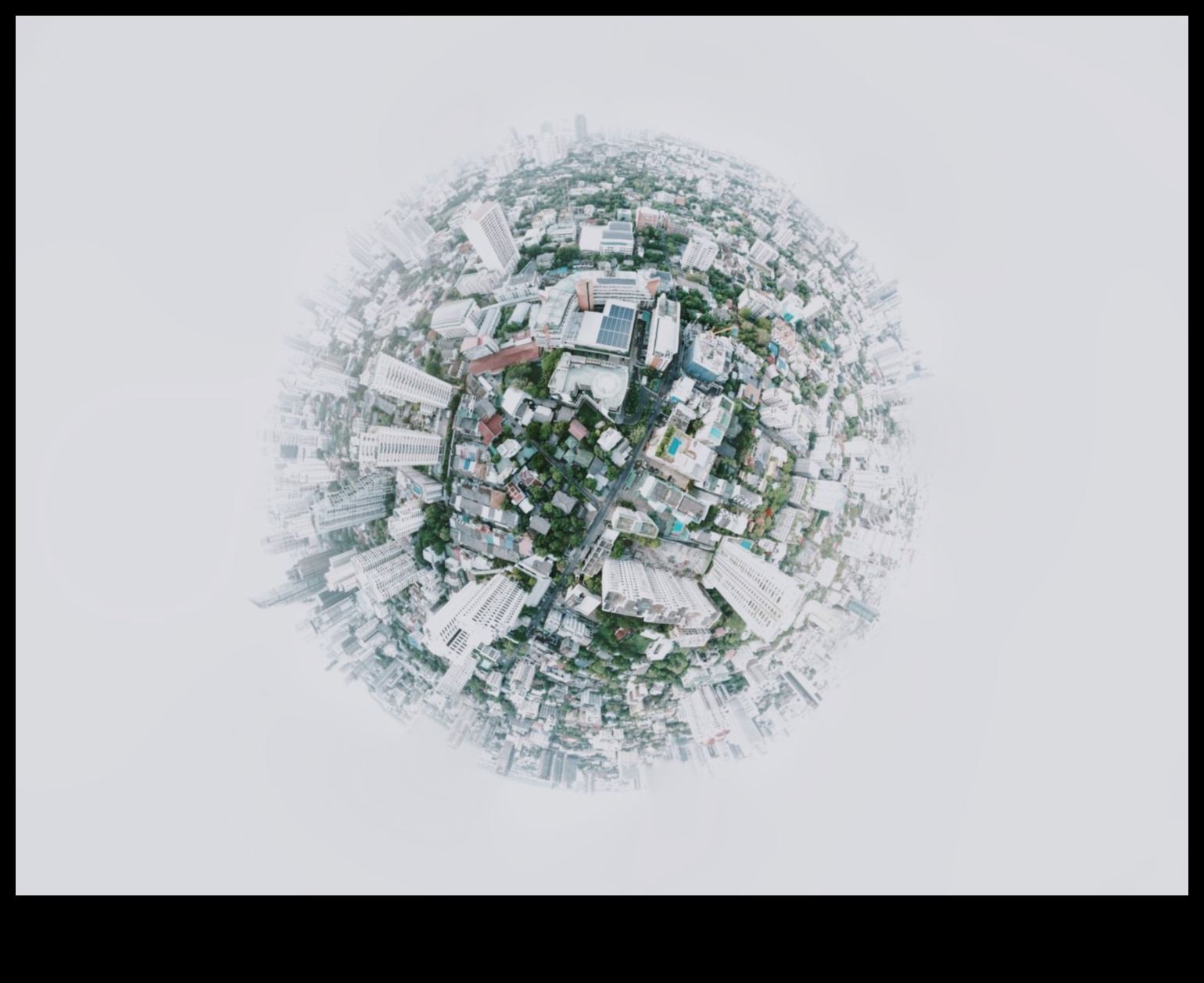 Digital Dialogues: Virtual Communities and Online Art