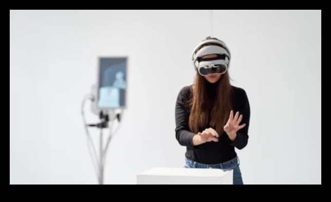 Digital Dimensions: Virtual Reality and American Art