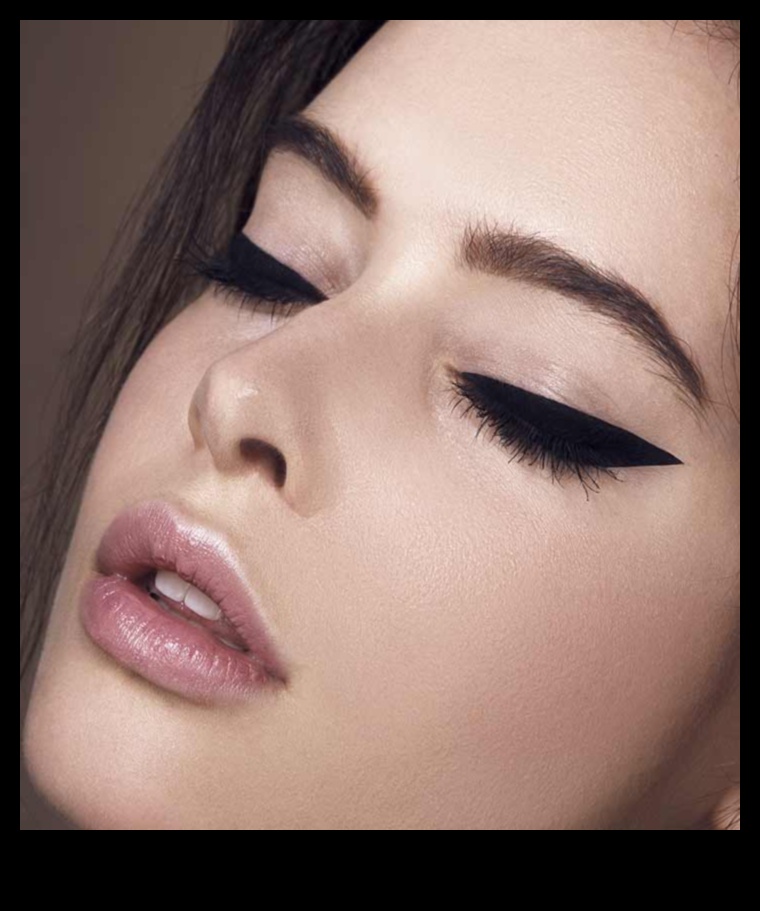 Double Trouble: Mastering the Art of Double-Lined Eyes with Eyeliner