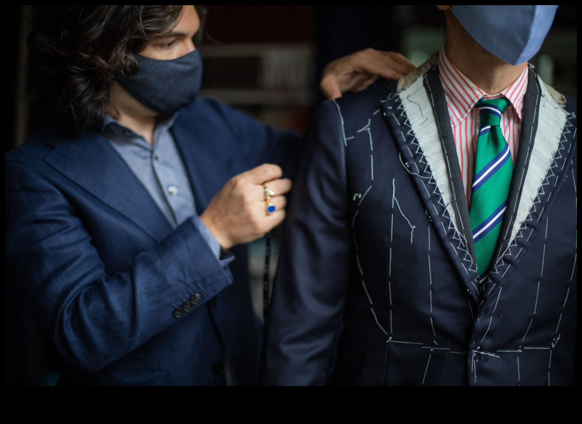 Echoes of Elegance: Tailoring Special Gift Concepts