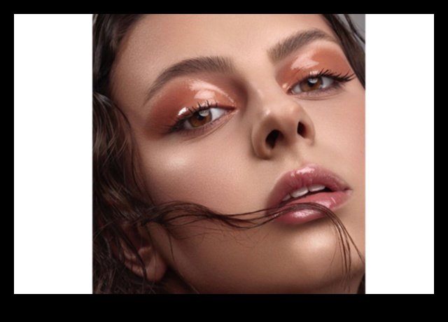 Effortless Elegance: The Power of Minimalist Evening Makeup Techniques