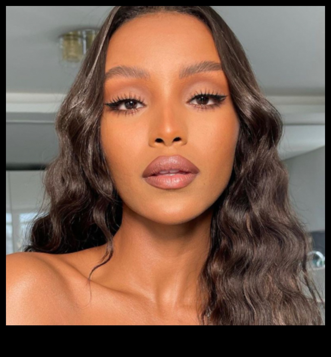 Effortless Elegance: The Power of Glam Makeup in Achieving a Refined Look