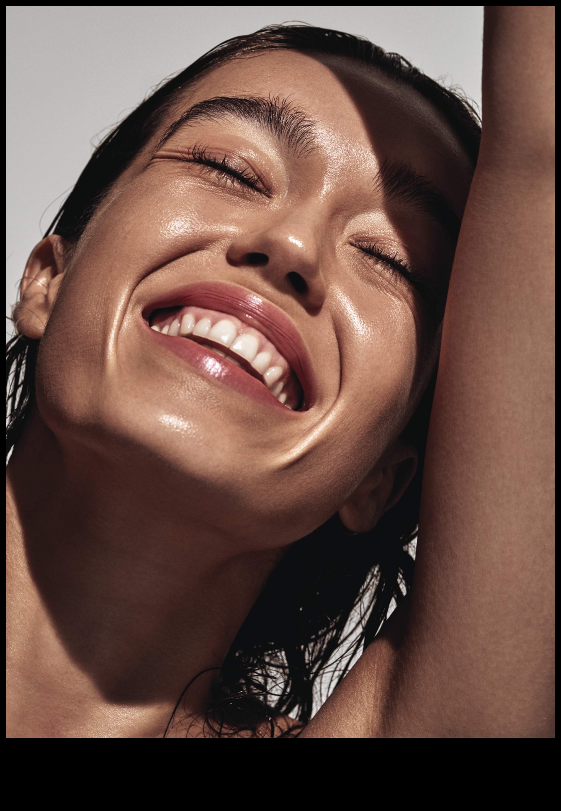 Effortless Radiance: Achieving a Glowing Complexion with Natural Makeup