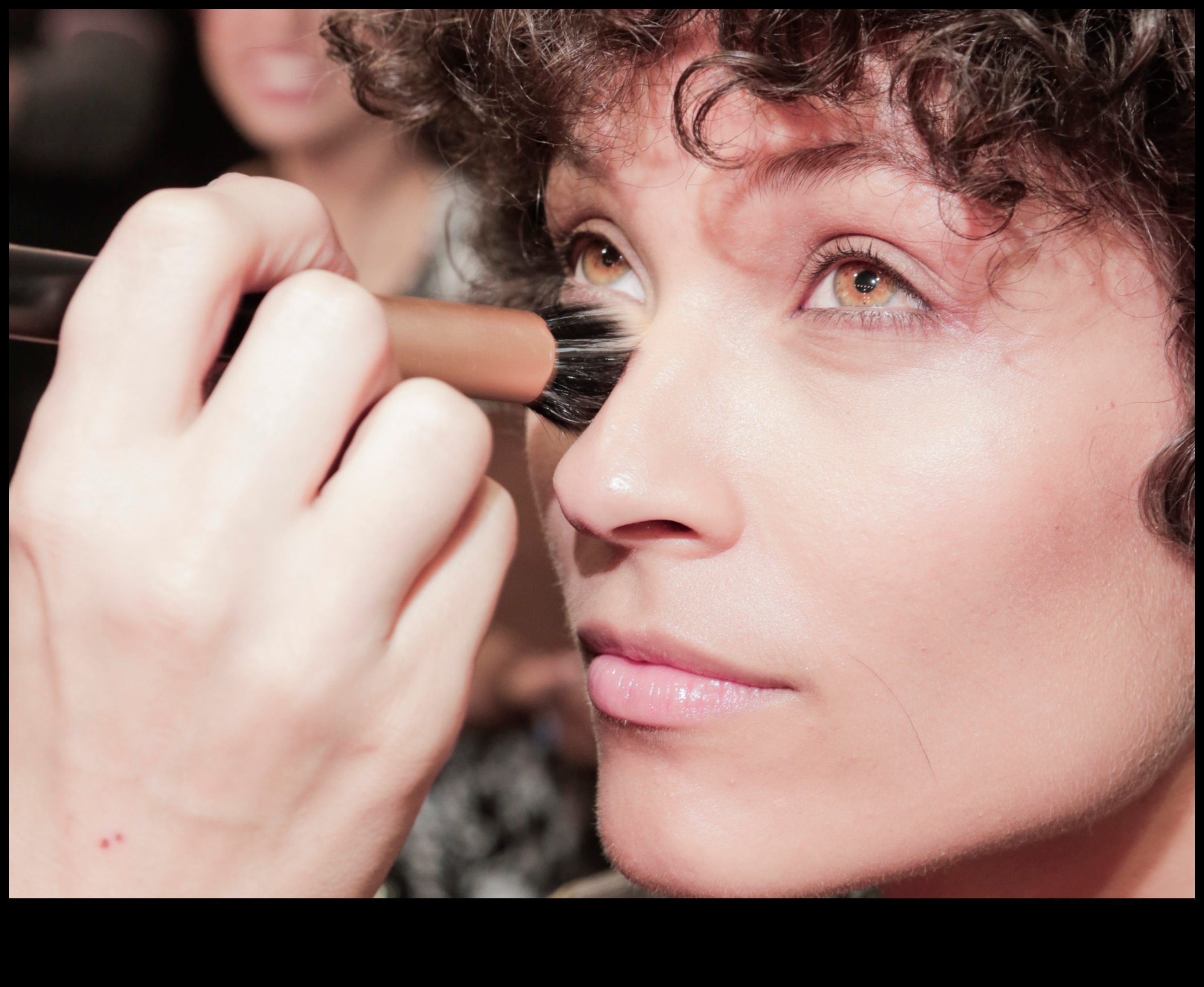 Everyday Makeup for Dull Skin: Tips for Brightening Your Complexion