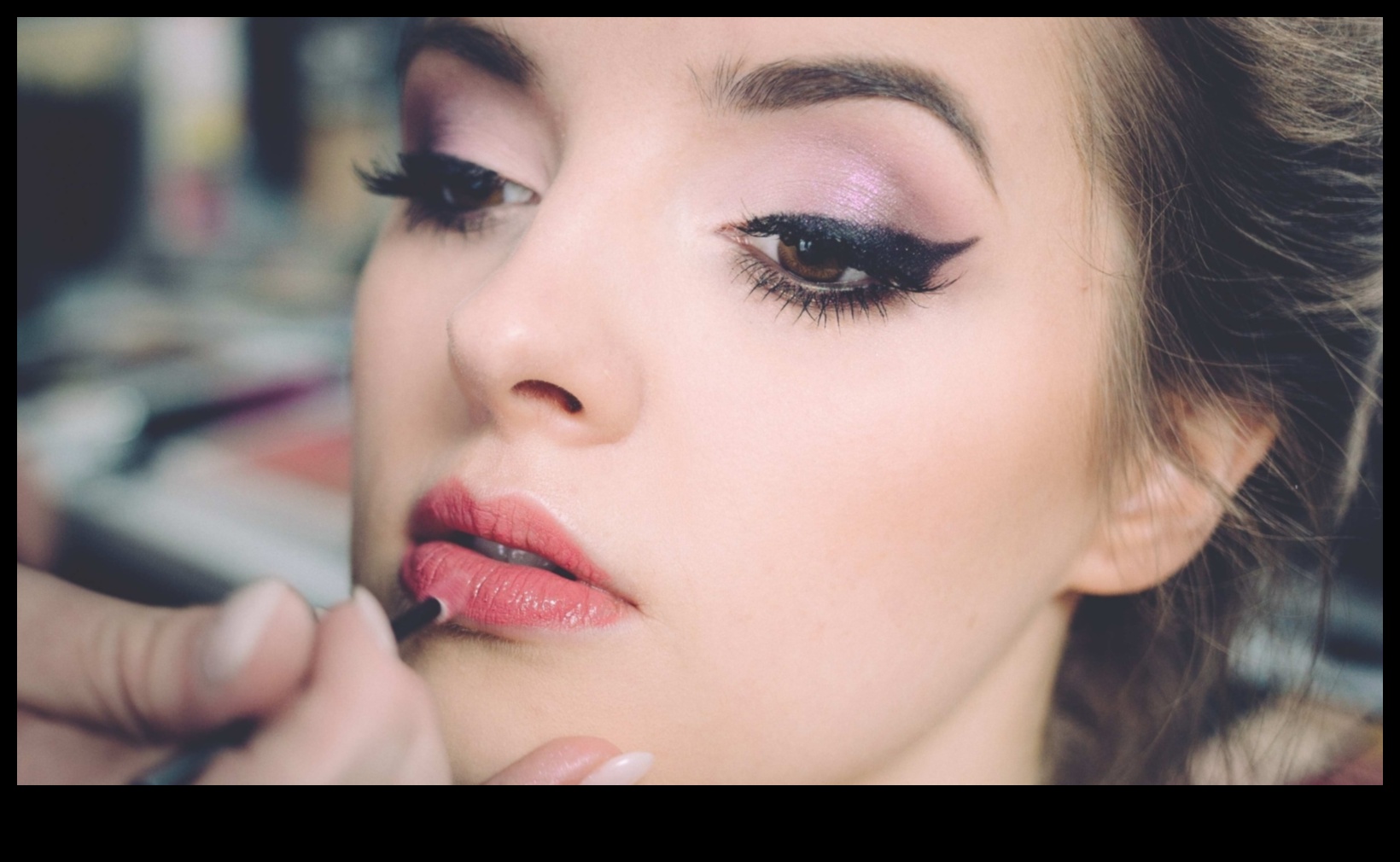 Everyday Makeup for Large Pores: Tips for a Smooth and Flawless Finish