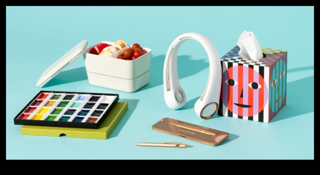 Fashion Forward: Trendy Gifts for Her Stylish Collection