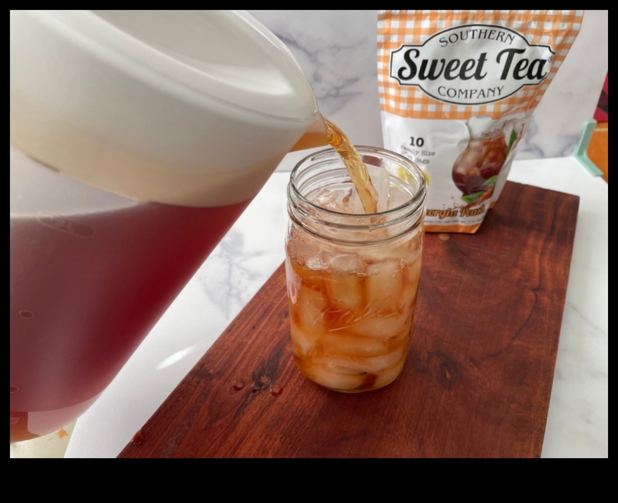 Fresh Sips A Guide to Crafting Perfectly Balanced Flavored Iced Tea Blends 2 Fresh Sips: A Guide to Crafting Perfect Flavored Iced Tea Blends