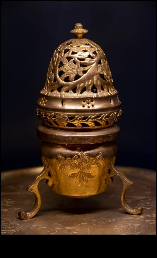 Gleaming Vessels The Art and Craft of Ancient Metalwork 1