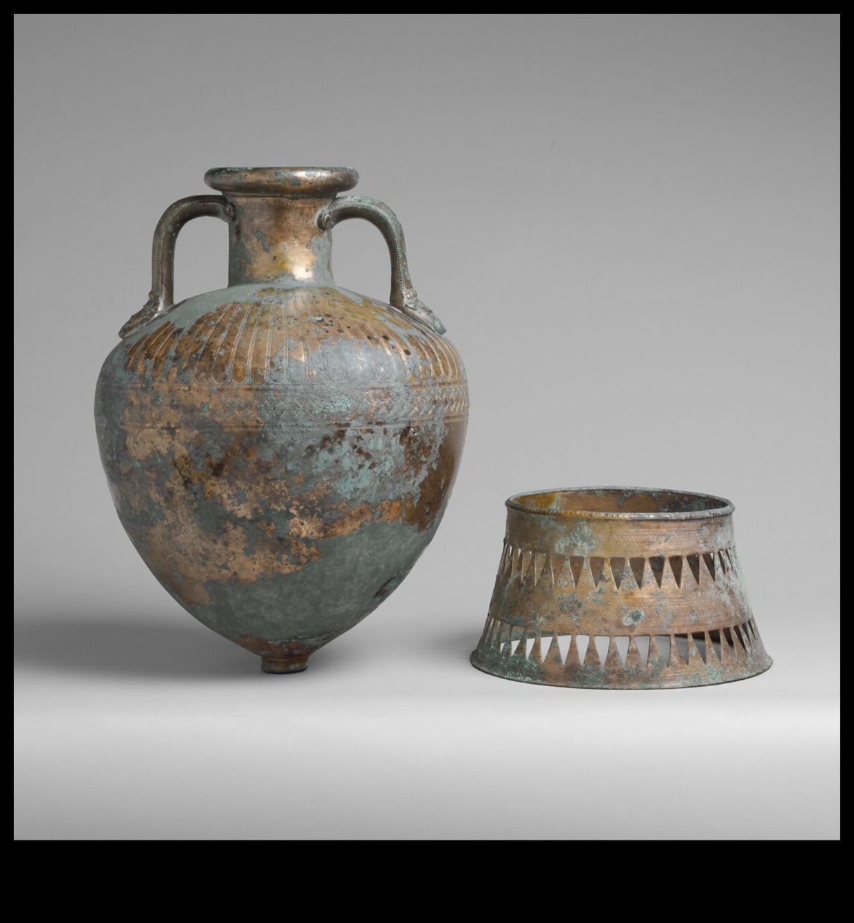 Gleaming Vessels The Art and Craft of Ancient Metalwork 5 Gleaming Vessels: The Craftsmanship of Ancient Metalwork