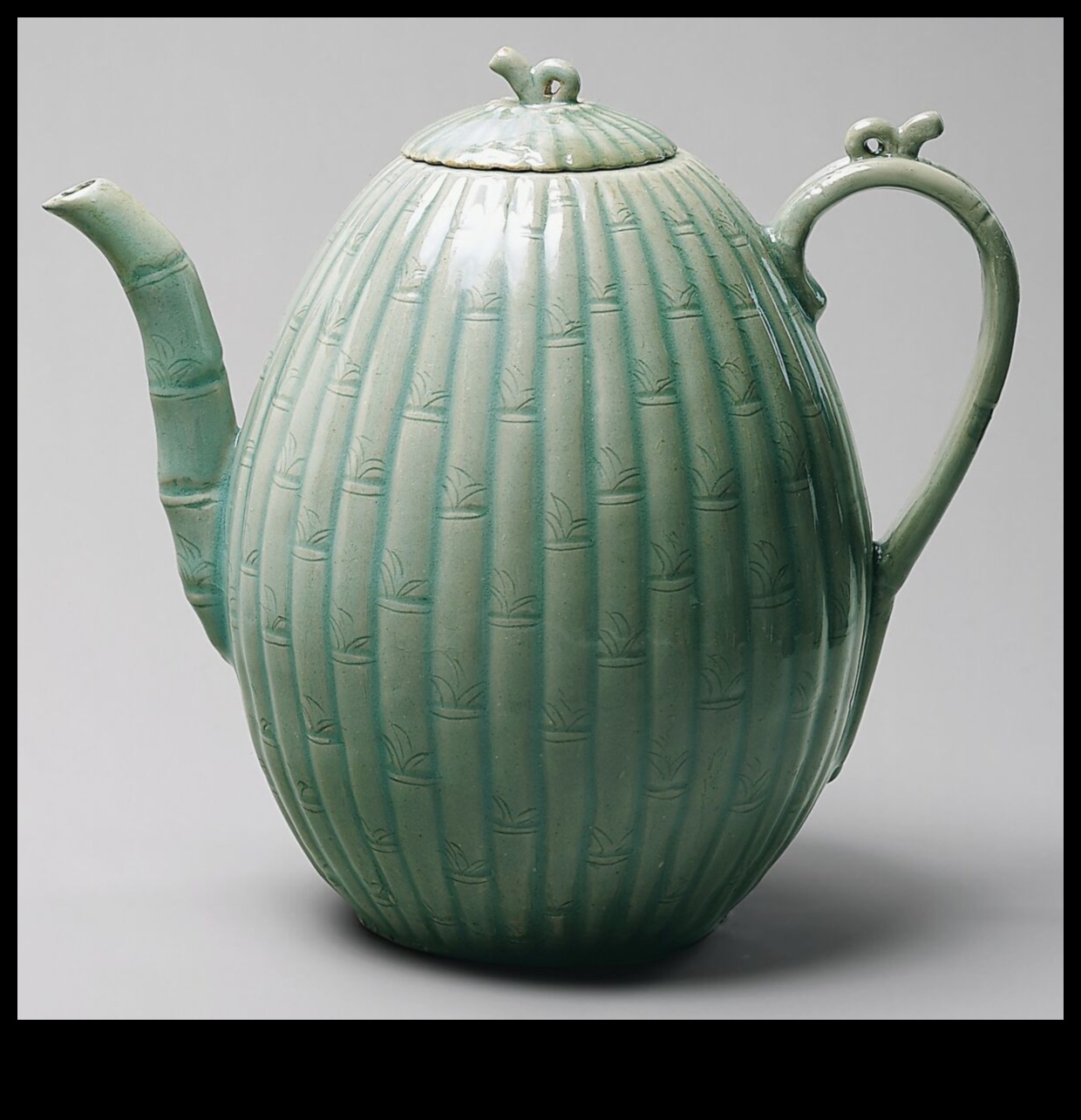 Goryeo Celadon: Korean Ceramics and Pottery Excellence
