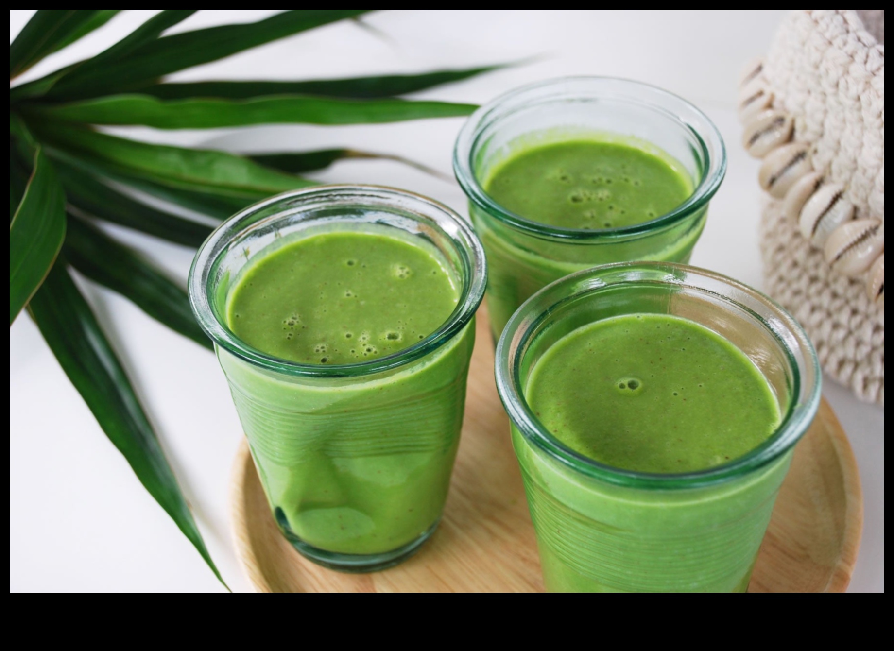 Green Goodness 101: A Beginner's Guide to Incorporating Greens in Smoothies