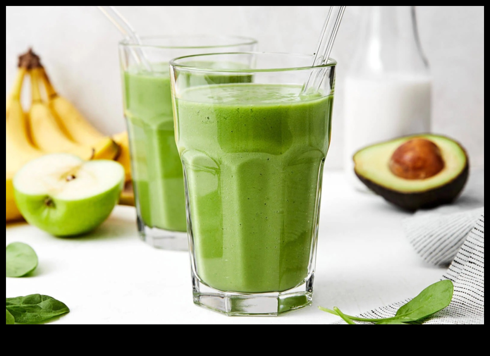 Green Smoothie Innovations: Exploring New and Exciting Flavor Combinations