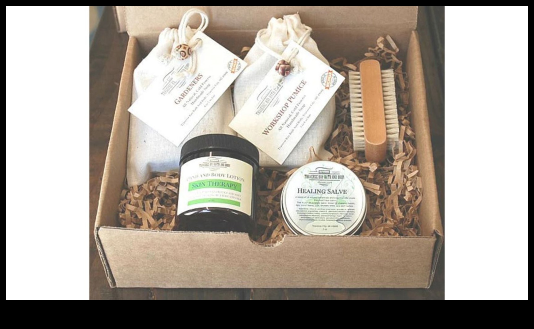 Green Thumb Gems: Gardening Gifts for Mom's Blooms