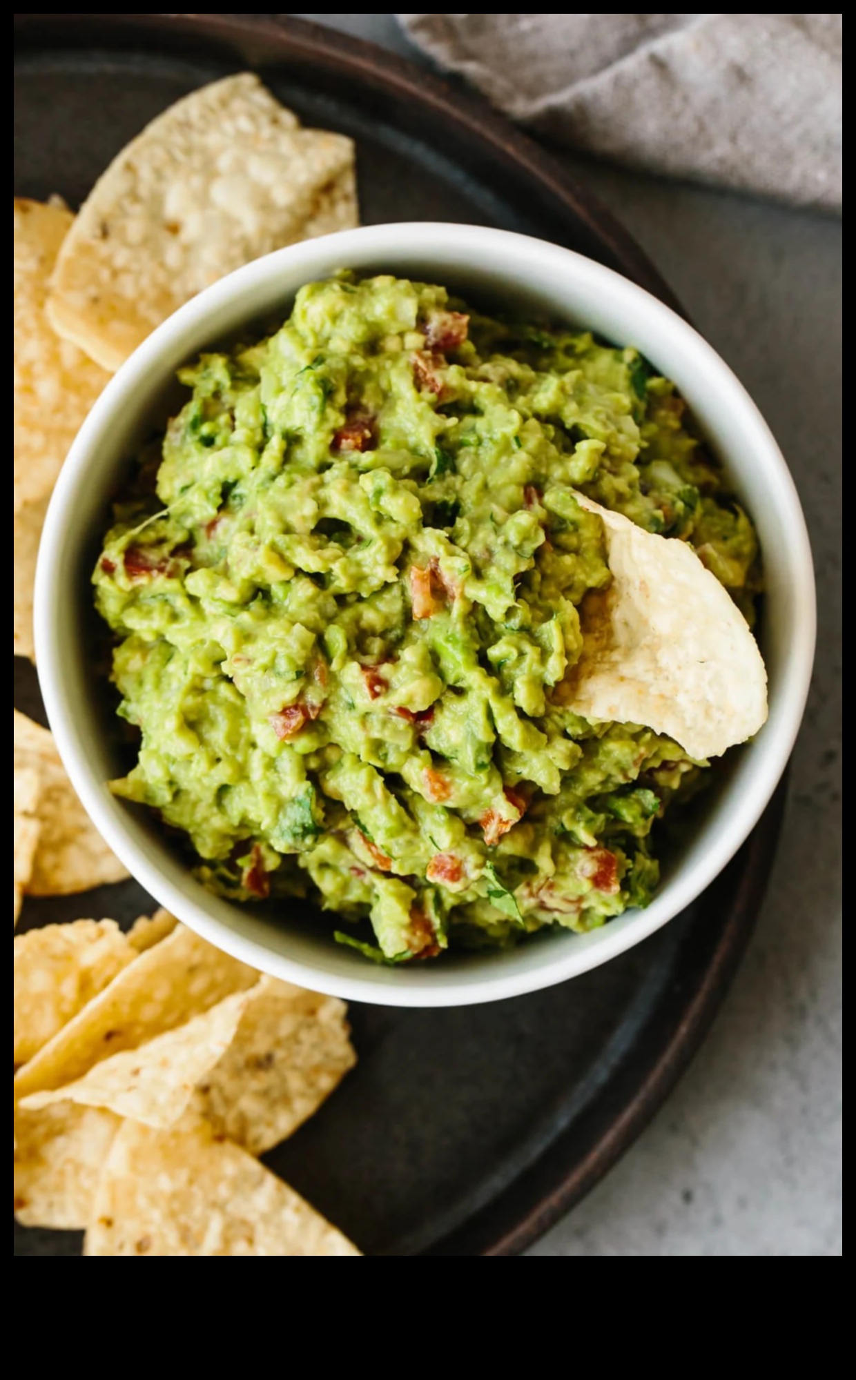 Guacamole Guru: Crafting the Ultimate Mexican Avocado Dip