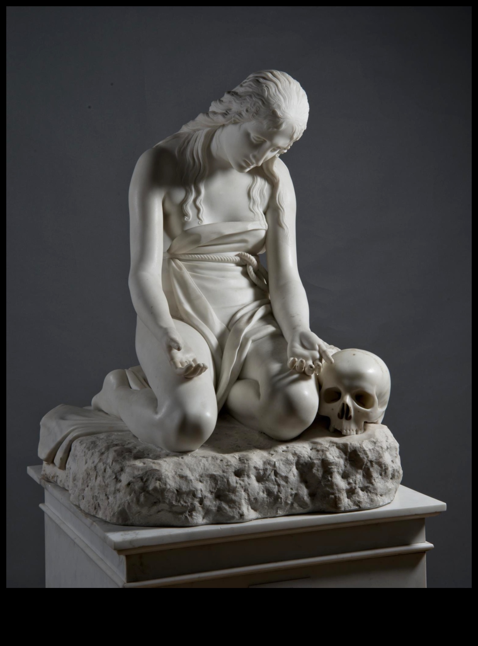 Idealized Beauty in Neoclassical Sculpture A Harmonious Balance of Form and Function 4 Idealized Beauty: The Aesthetic Harmony of Neoclassical Sculpture