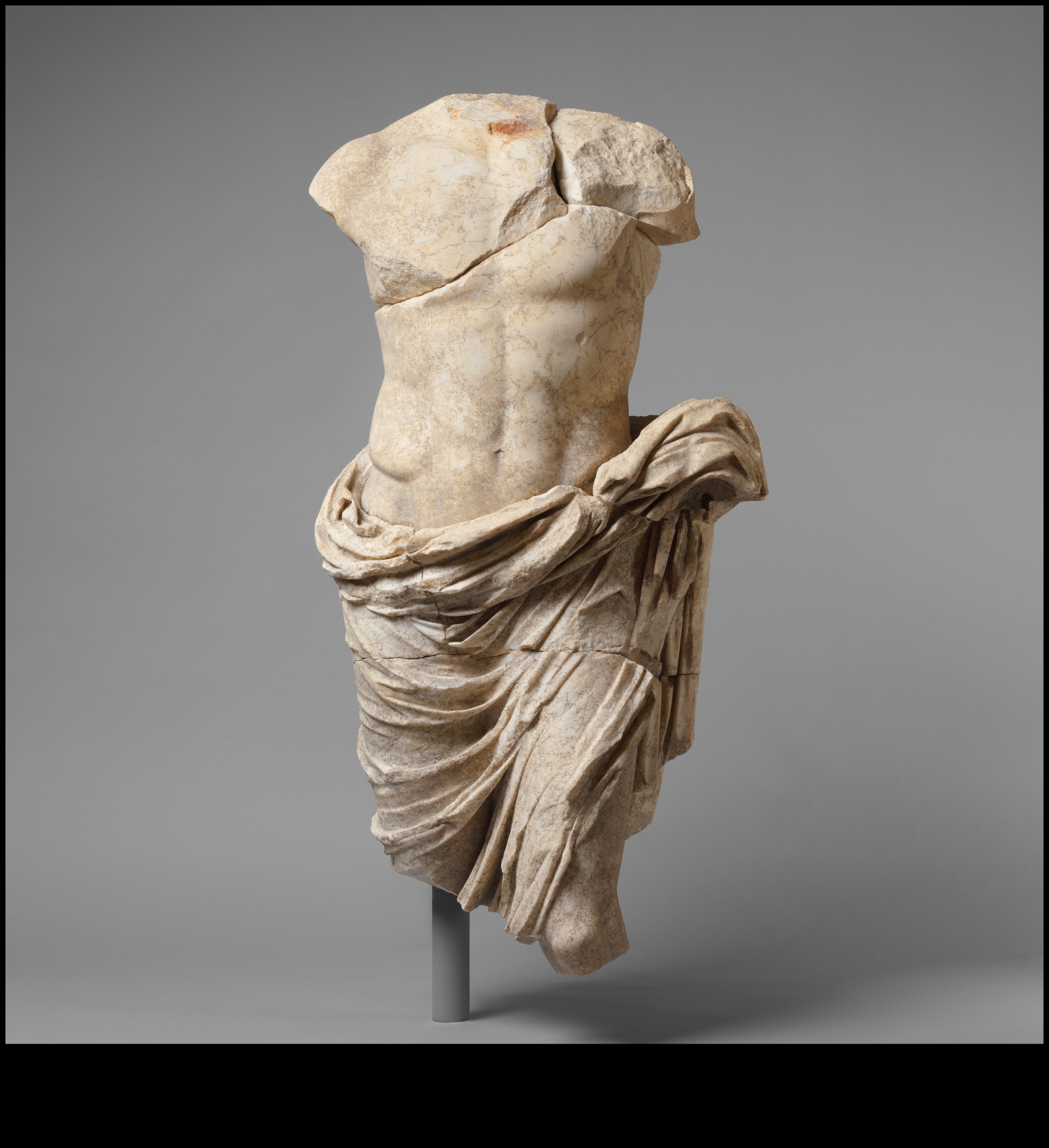 Imperial Intricacies: Fine Details in Roman Sculpture