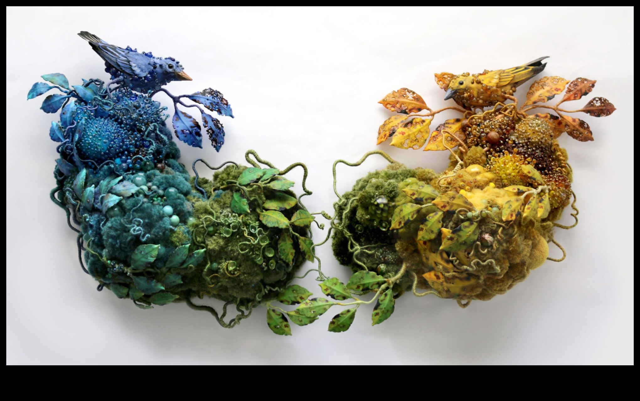 Kaleidoscopic Collage Merging the Real and the Surreal in Pop Art Assemblages 6 Kaleidoscopic Collage: Merging Realities in Pop Art Assemblages