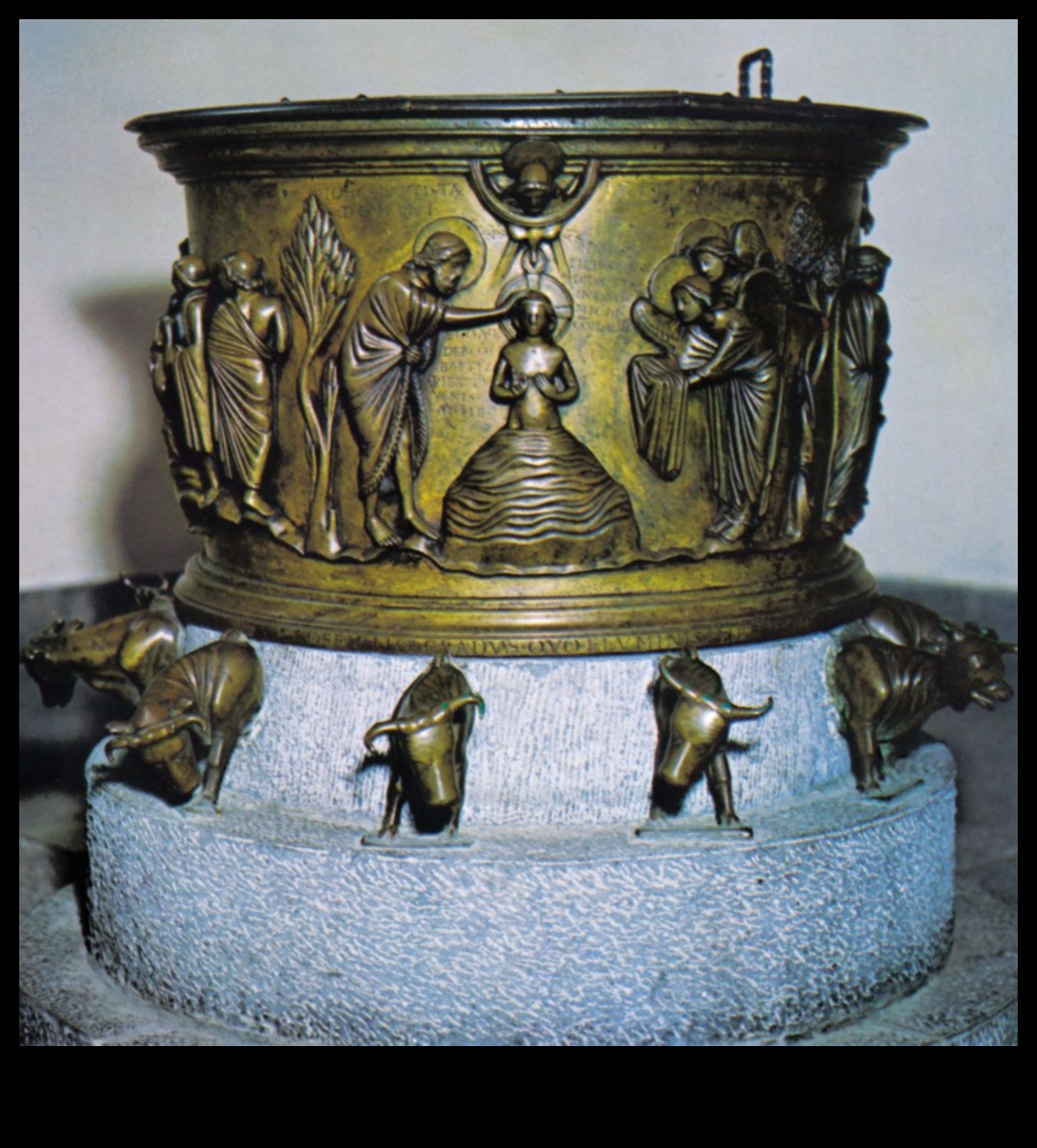 Medieval Marvels in Metalwork The Art and Craft of Artistic Alloy 3 Medieval Marvels in Metalwork: The Craftsmanship of Artistic Alloy