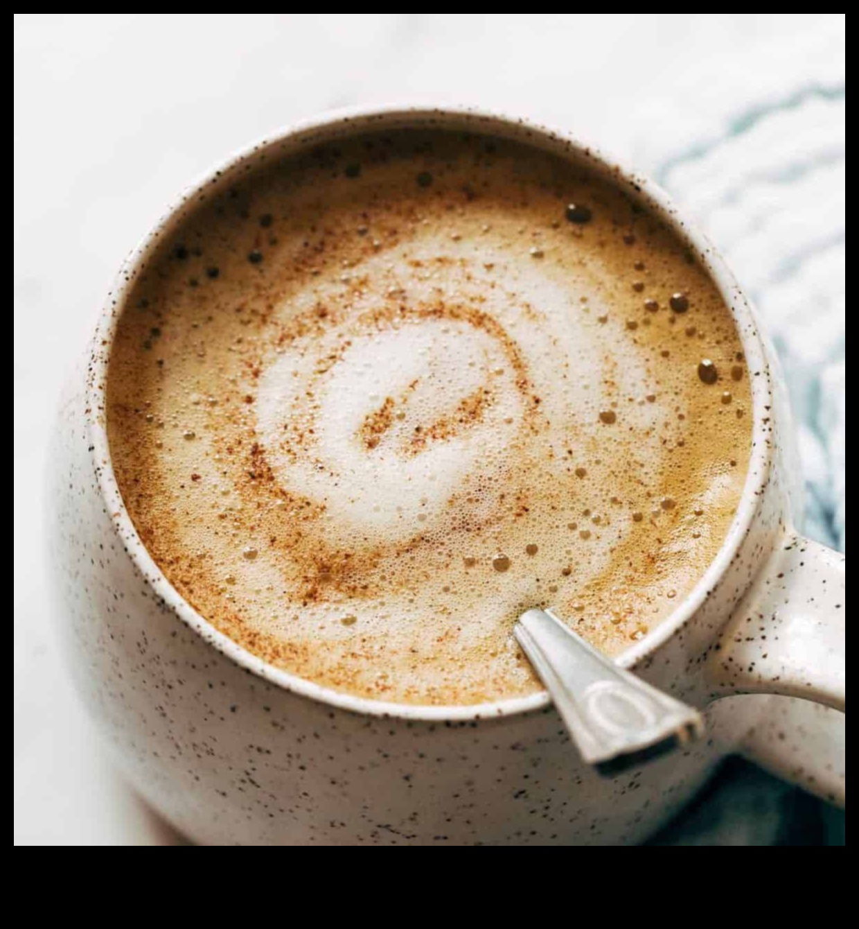 Morning Joy A Creamy and Pure Oat Milk That's Perfect for Your Morning Cup of Coffee 1 Morning Joy: Sipping on Creamy and Pure Oat Milk