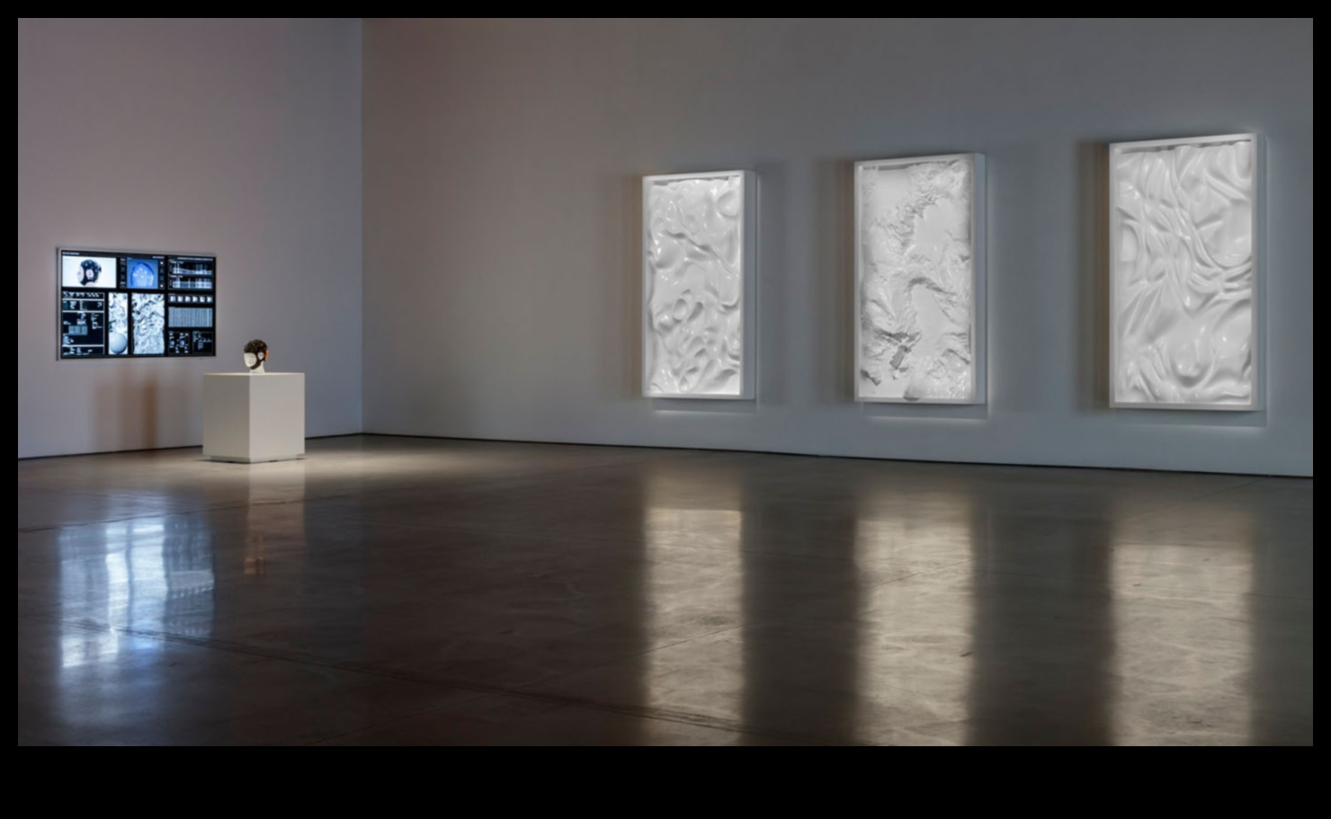 Multimedia Marvels: Interdisciplinary Approaches in Modern Art