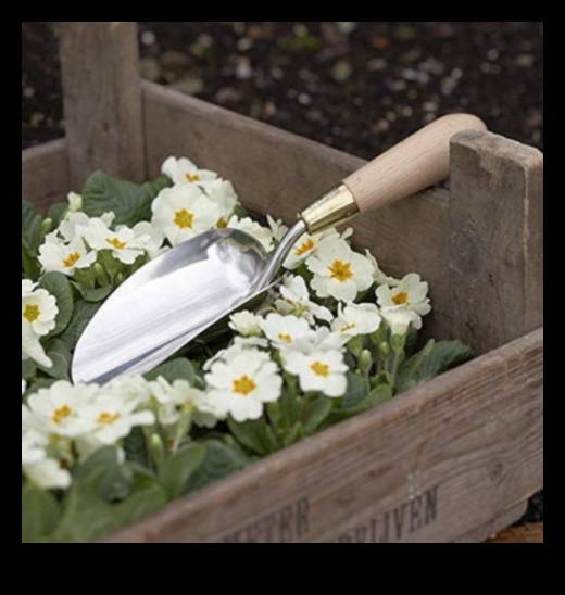 Nature's Nectar: Garden-inspired Gifts for Outdoor Enthusiasts