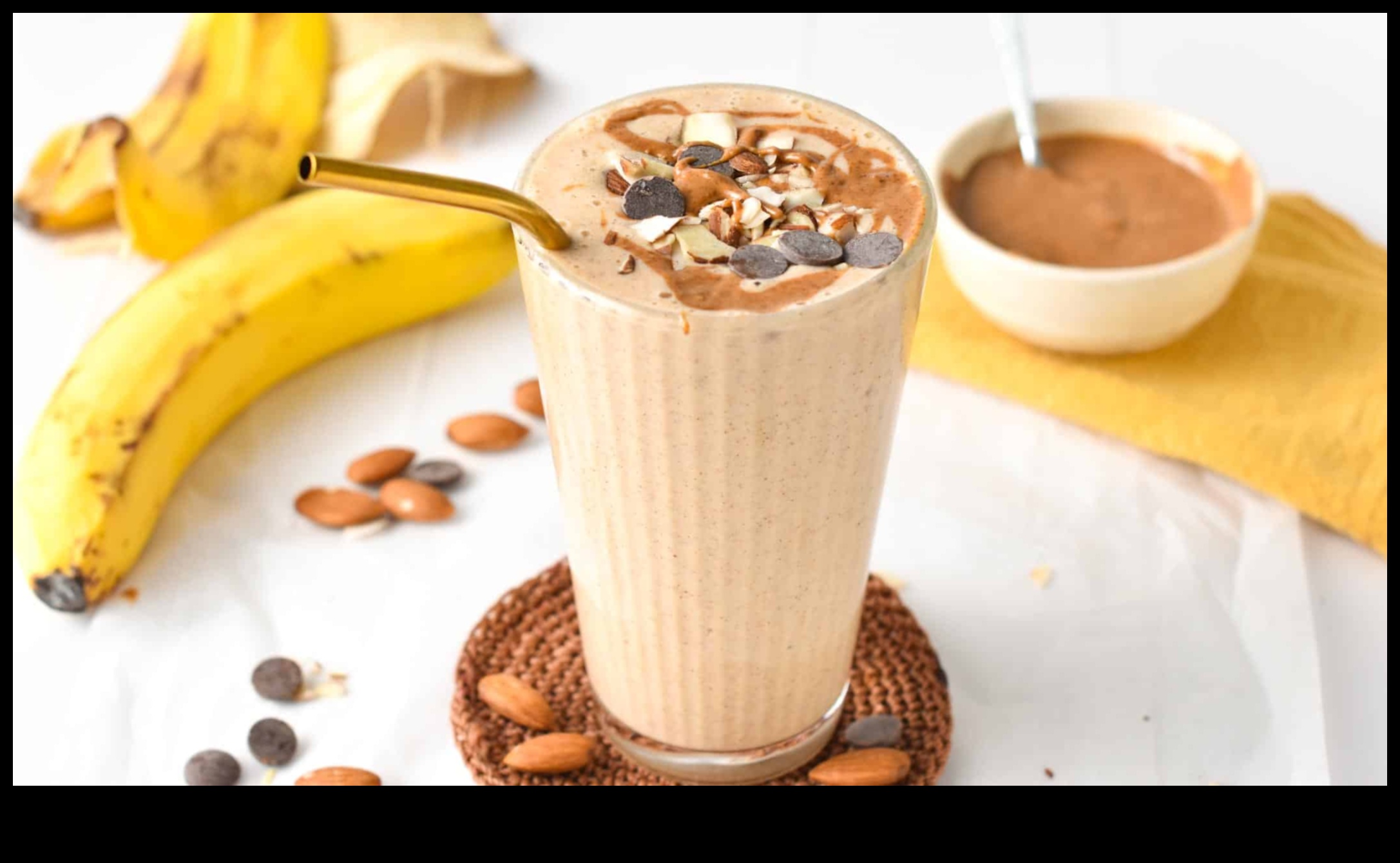 Nutty Goodness Add Crunch and Creaminess to Your Smoothies with Nuts 1 Nutty Goodness: Adding Nuts to Enhance the Texture of Your Smoothies