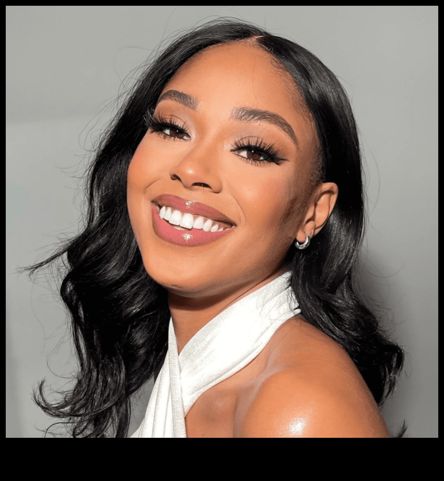 Is Your Evening Makeup in Tune with the Latest Beauty Trends?