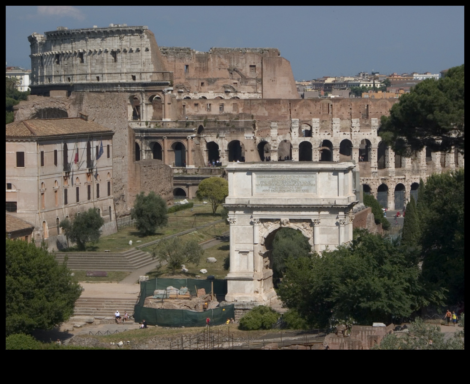 Palatine Palette: The Artistic Spectrum of Rome's Palatine Hill