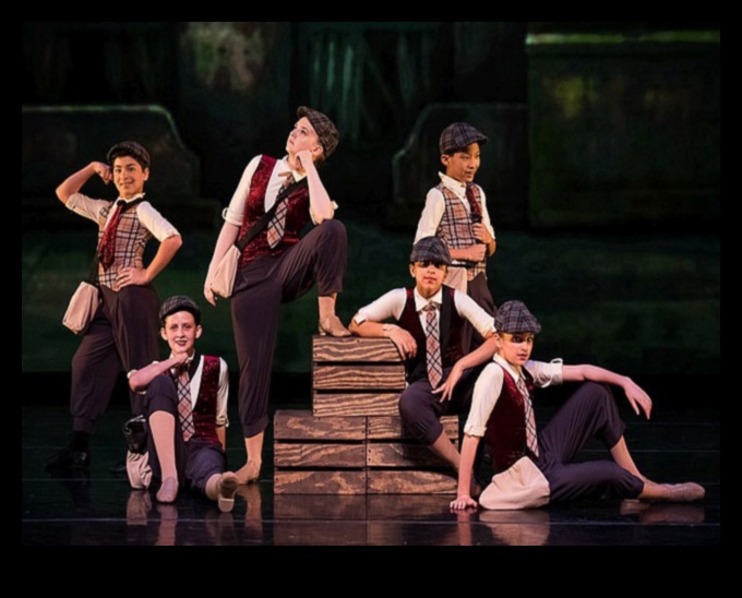 Performance Art Prodigies: Theatrical Elements in Modernist Expression