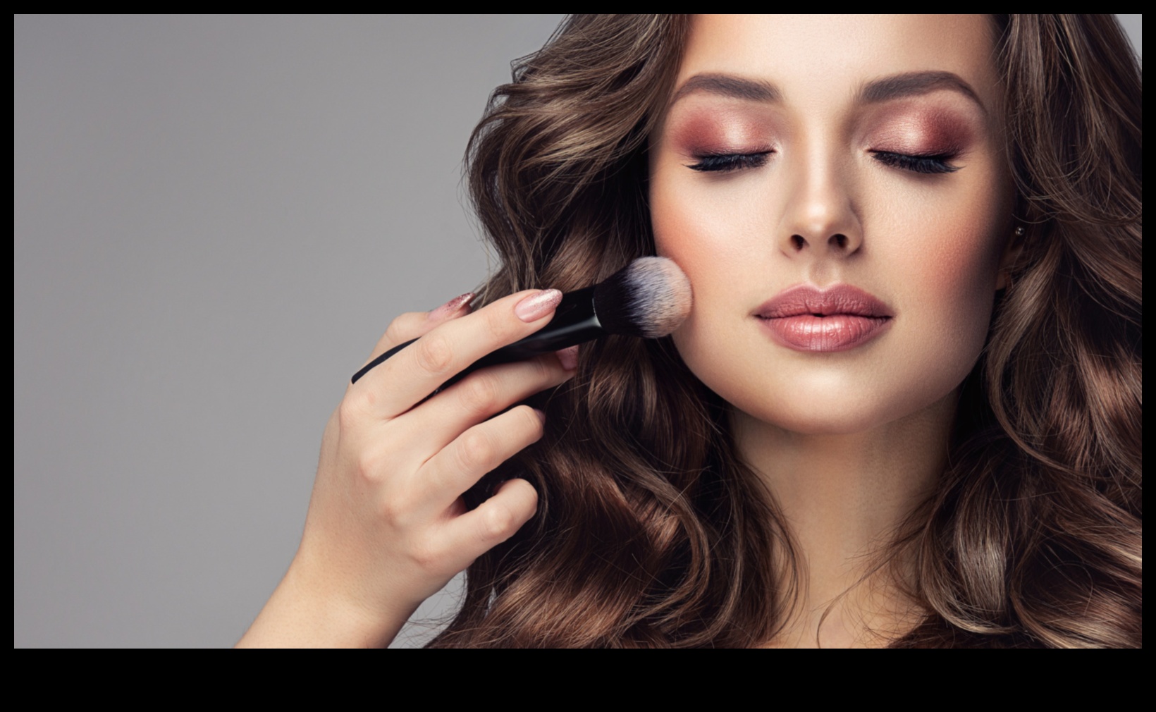 Photography-Ready Skin: Foundation Tips for Camera-Ready Perfection