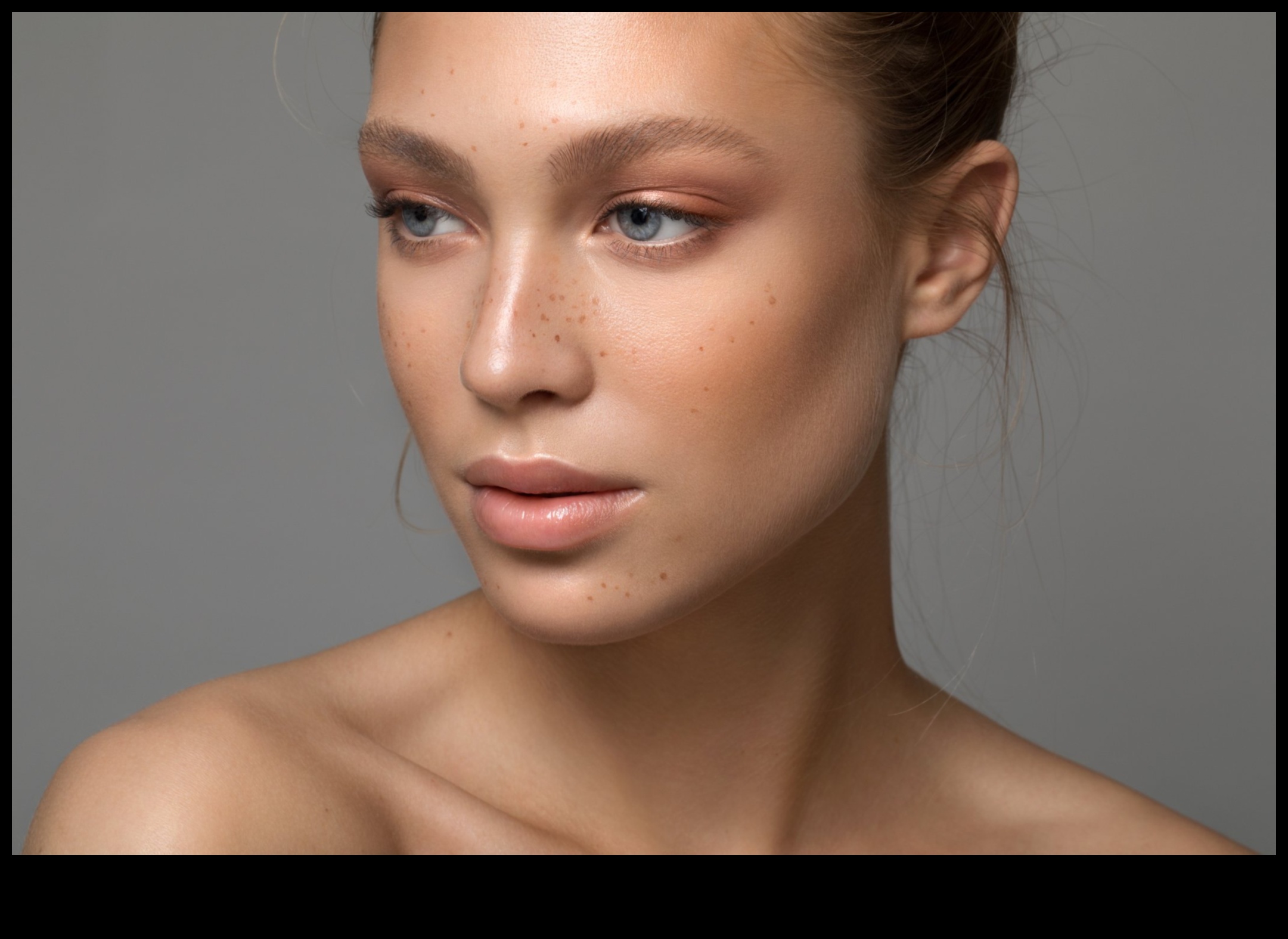 Powder and Photography: Tips for Flawless and Photogenic Skin