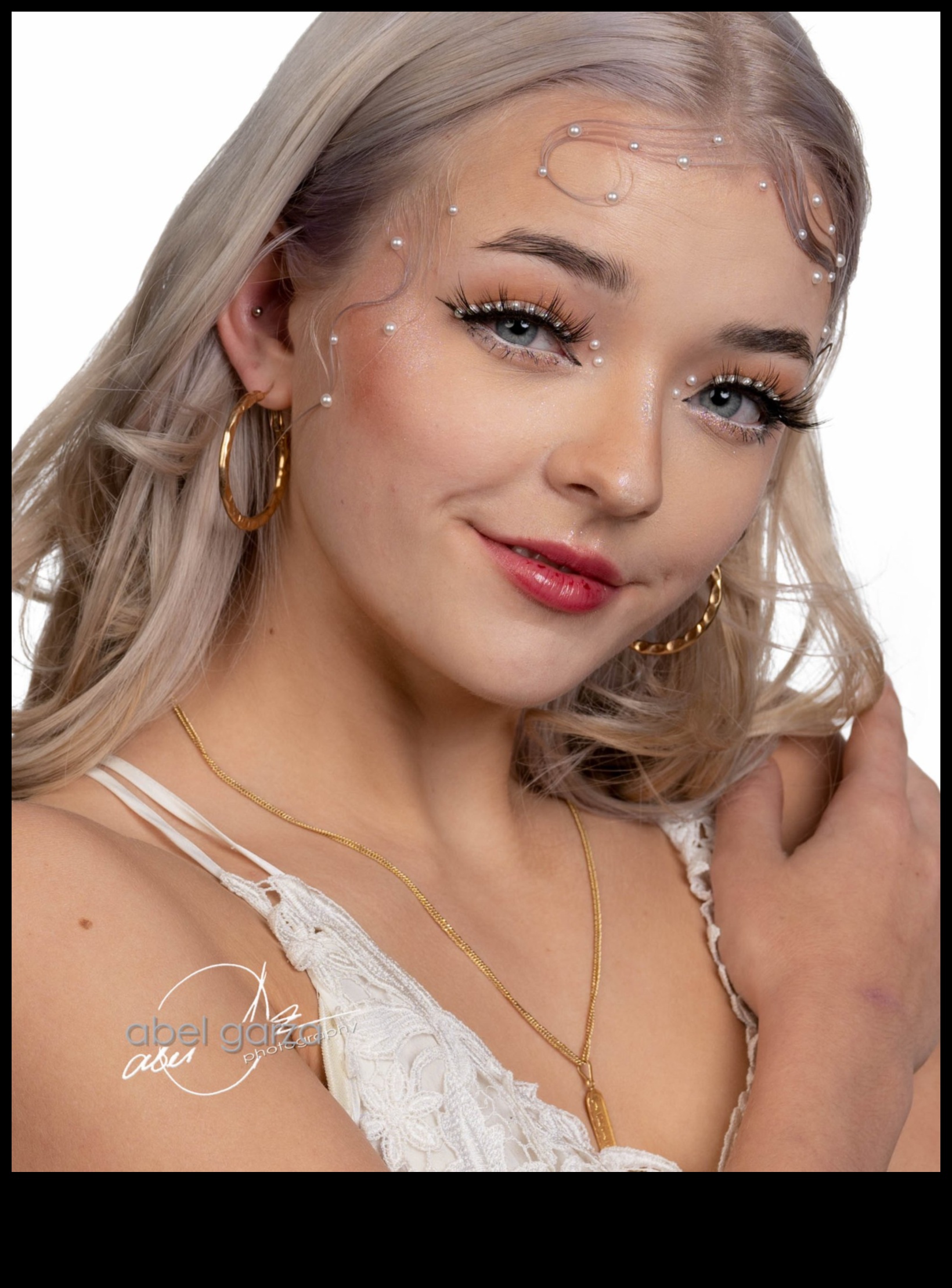 Powder and Photography: Tips for Flawless and Photogenic Skin